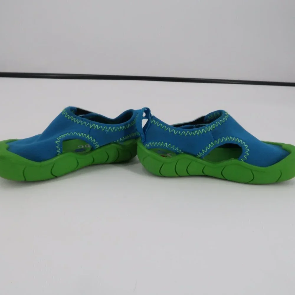 Speedo Kids Water Shoes Size Medium Fit like a Toddler 6/7